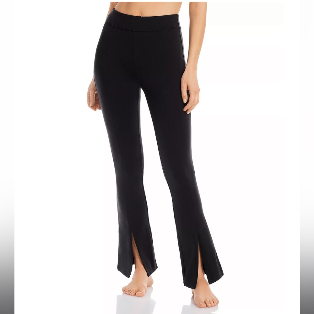 ALO Yoga 7/8 High-Waist Flutter Legging - Yoga Pants - Flare Leggings